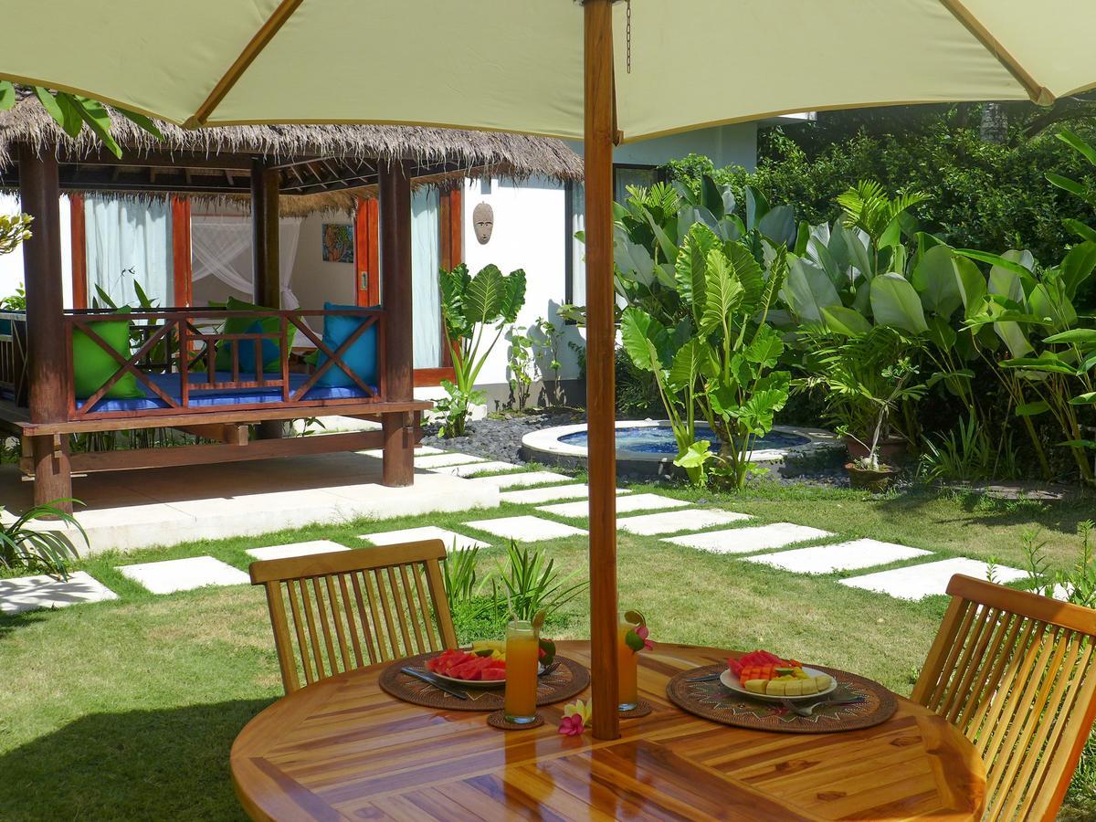 Simon'S Suite Mangsit Exterior foto